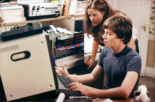 WarGames-Sheedy-and-Broderick-on-computer